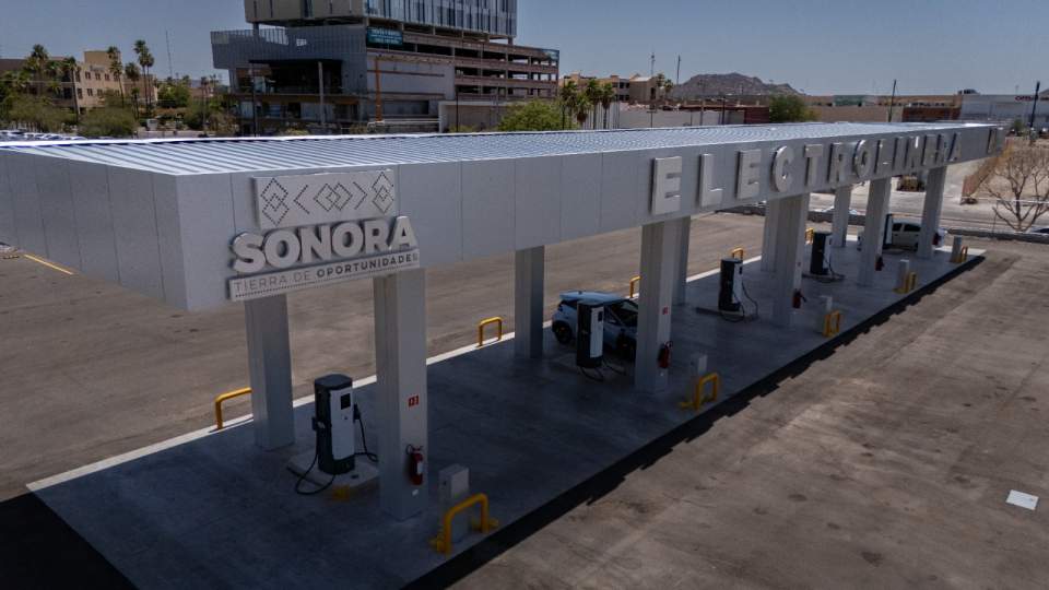 Gobernador Durazo convierte a Sonora en modelo nacional de electromovilidad; apertura primera Electrolinera Pública